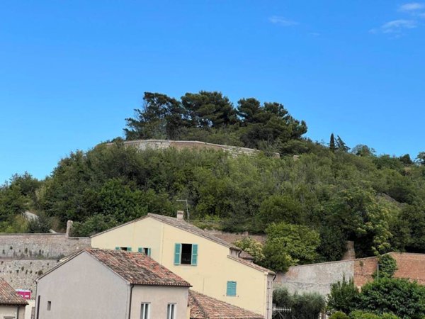 appartamento in vendita ad Ancona in zona Passetto