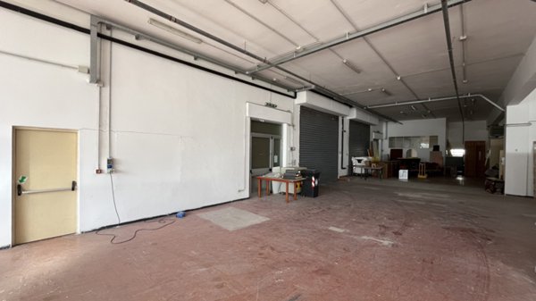 locale di sgombero in vendita ad Ancona in zona Palombare