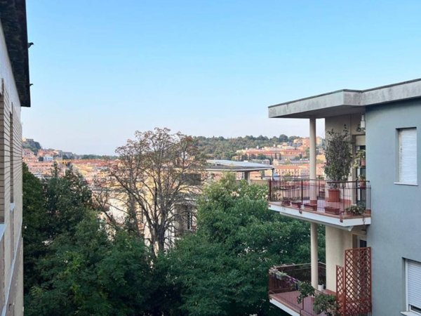 appartamento in vendita ad Ancona in zona Piano San Lazzaro