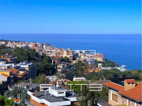 appartamento in vendita ad Ancona in zona Pietra La Croce