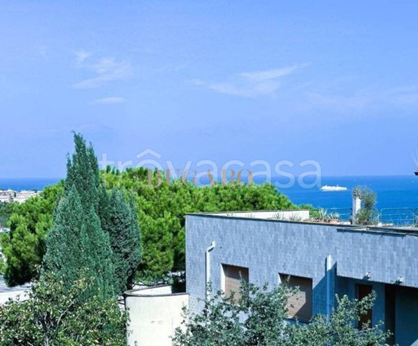 appartamento in vendita ad Ancona in zona Adriatico