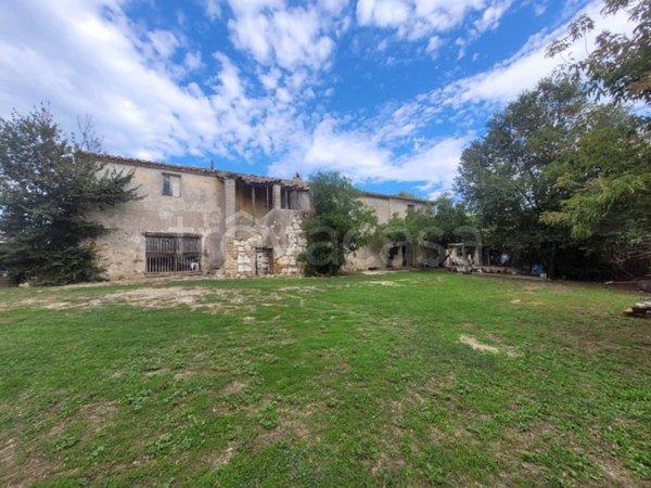 casa indipendente in vendita ad Ancona in zona Varano