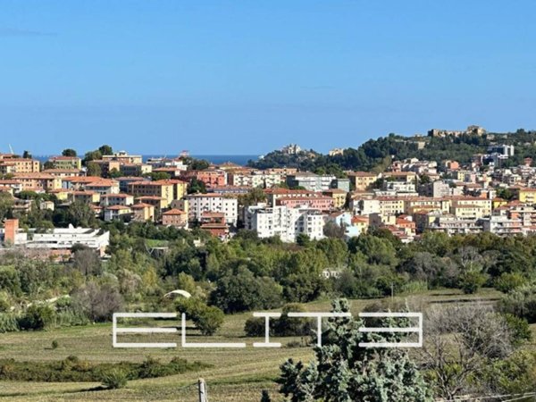 appartamento in vendita ad Ancona in zona Pinocchio