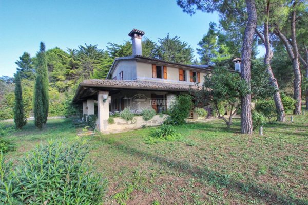 casa indipendente in vendita ad Ancona in zona Pietra La Croce