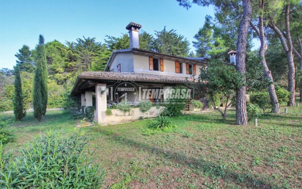 casa indipendente in vendita ad Ancona in zona Pietra La Croce
