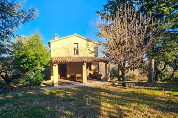 casa indipendente in vendita ad Ancona in zona Piano San Lazzaro