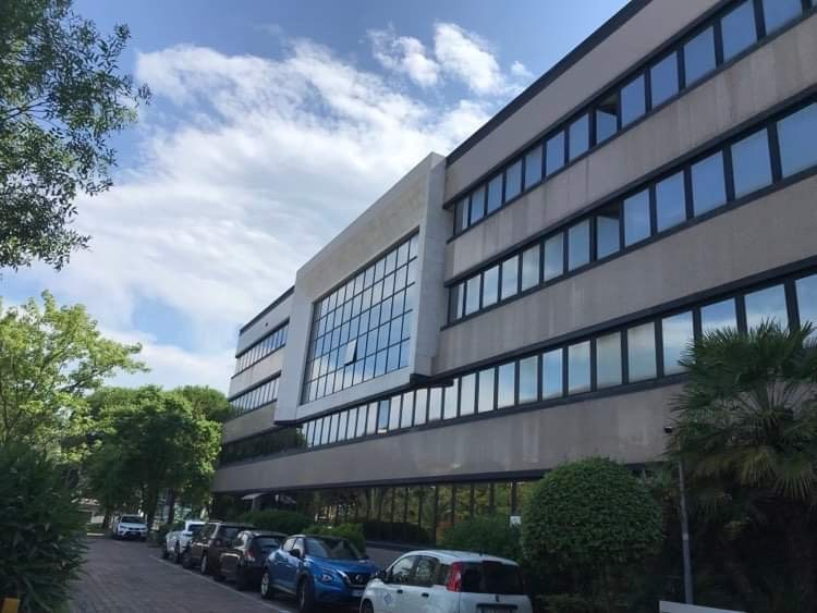 ufficio in vendita ad Ancona in zona Baraccola
