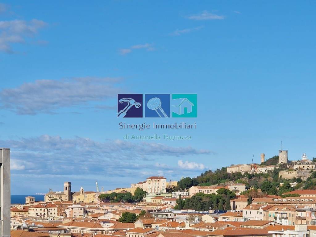 appartamento in vendita ad Ancona in zona Borgo Rodi