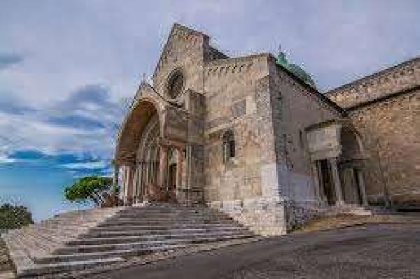 appartamento in vendita ad Ancona in zona Piano San Lazzaro