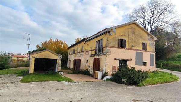 appartamento in vendita ad Ancona in zona Pinocchio