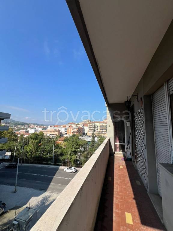 appartamento in vendita ad Ancona in zona Piano San Lazzaro