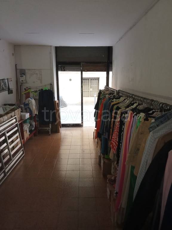 locale commerciale in vendita ad Ancona in zona Centro Storico