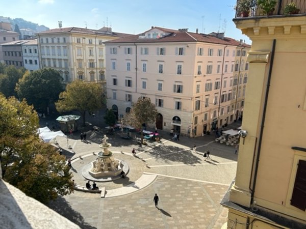 appartamento in vendita ad Ancona in zona Centro Storico