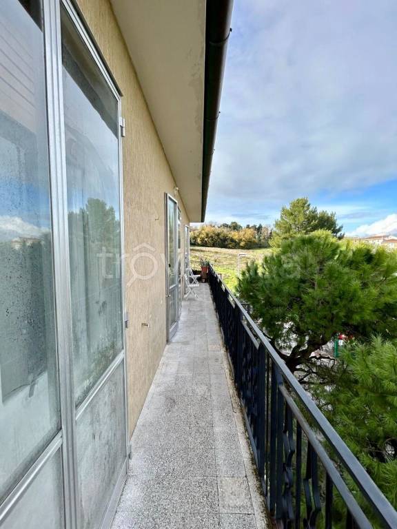 appartamento in vendita ad Ancona in zona Scrima