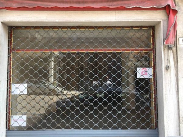 locale commerciale in vendita ad Ancona in zona Montirozzo