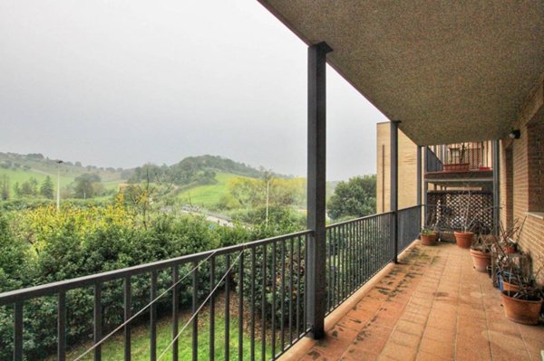 appartamento in vendita ad Ancona in zona Varano