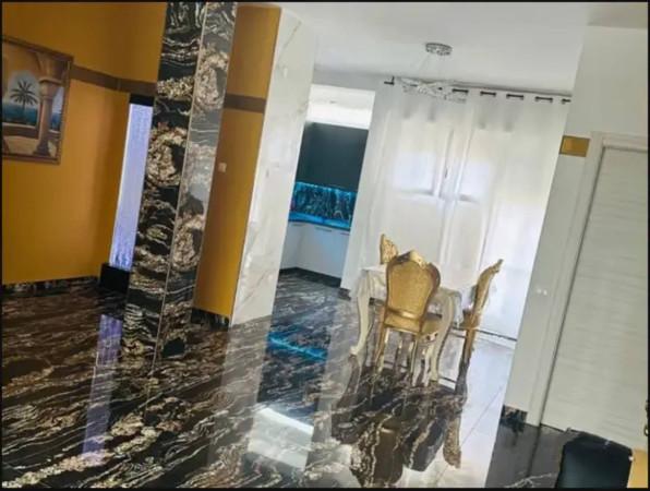 appartamento in vendita ad Ancona in zona Candia