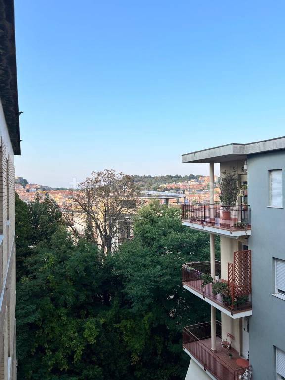 appartamento in vendita ad Ancona in zona Borgo Rodi