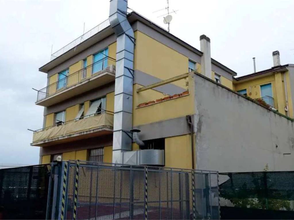appartamento in vendita ad Ancona in zona Tavernelle