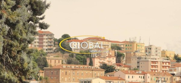 appartamento in vendita ad Ancona in zona Adriatico