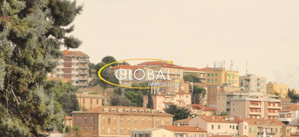 appartamento in vendita ad Ancona in zona Passetto