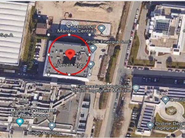ufficio in vendita ad Ancona in zona Piano San Lazzaro