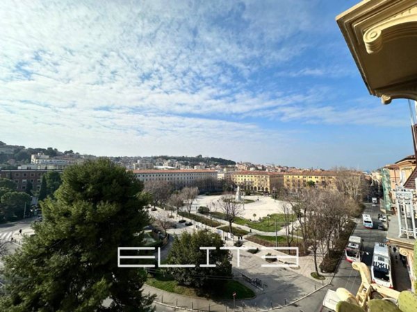 appartamento in vendita ad Ancona in zona Piano San Lazzaro