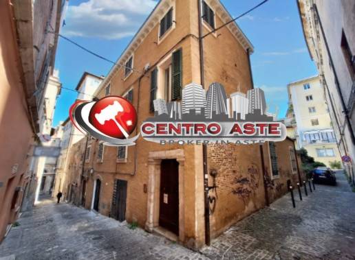 appartamento in vendita ad Ancona in zona Centro Storico