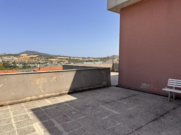 locale di sgombero in vendita ad Ancona in zona Piano San Lazzaro