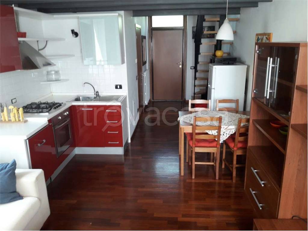 appartamento in vendita ad Ancona in zona Varano