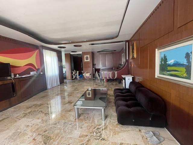 appartamento in vendita ad Ancona in zona Adriatico