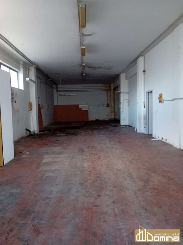 ufficio in vendita ad Ancona in zona Piano San Lazzaro