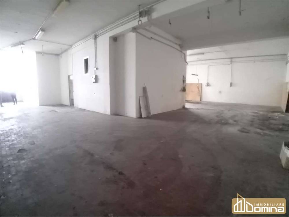 ufficio in vendita ad Ancona in zona Piano San Lazzaro