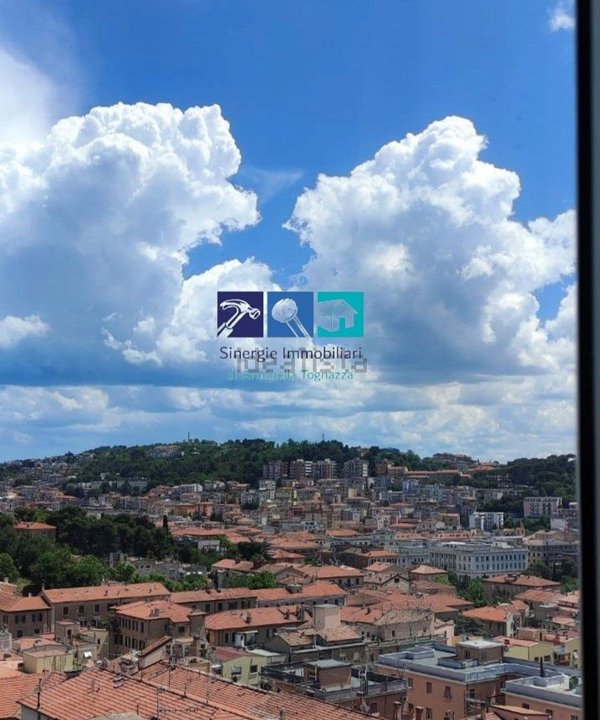 appartamento in vendita ad Ancona in zona Piano San Lazzaro