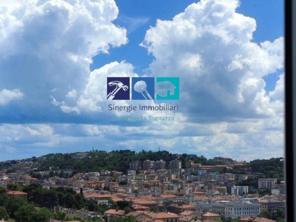 appartamento in vendita ad Ancona in zona Piano San Lazzaro