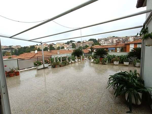 appartamento in vendita ad Ancona in zona Piano San Lazzaro