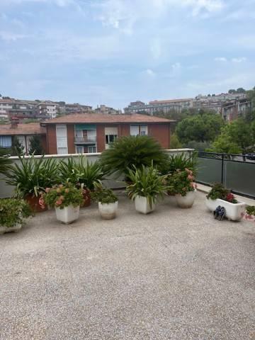 appartamento in vendita ad Ancona in zona Vallemiano