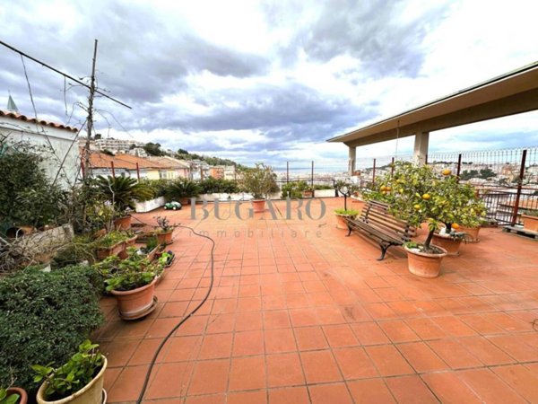 appartamento in vendita ad Ancona in zona Adriatico