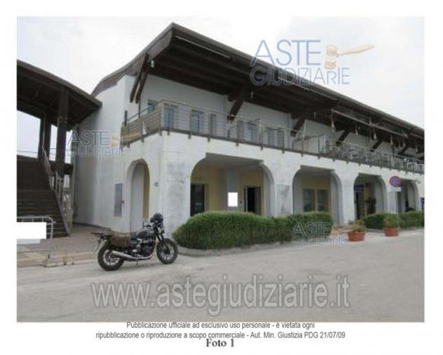 negozio in vendita ad Ancona in zona Piano San Lazzaro