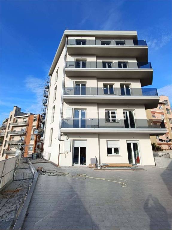 appartamento in vendita ad Ancona in zona Vallemiano