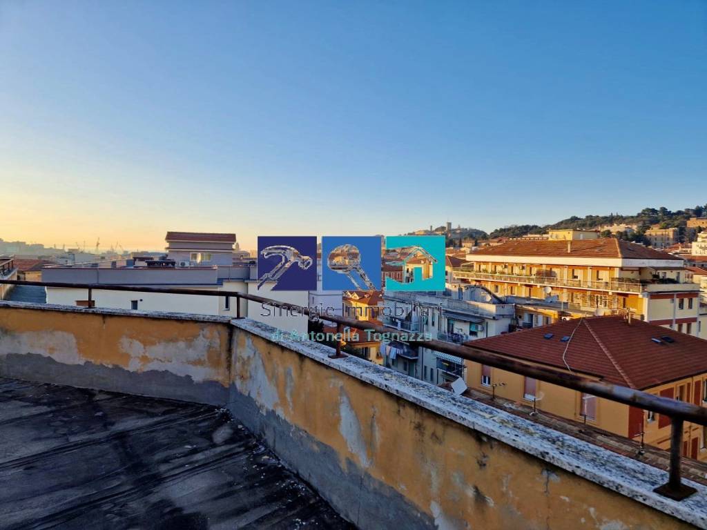 appartamento in vendita ad Ancona in zona Passetto