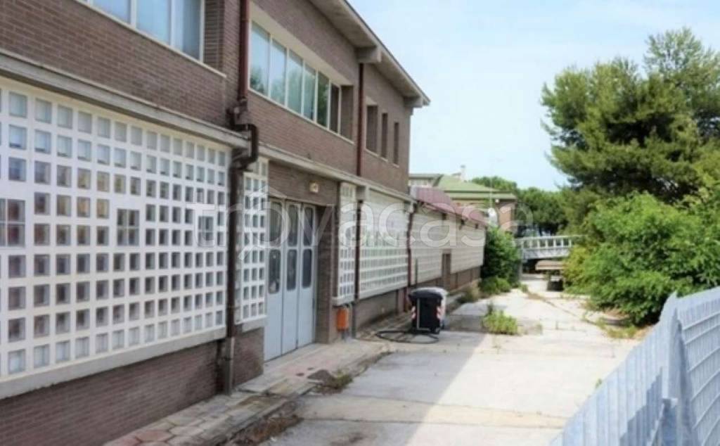 terreno edificabile in vendita ad Ancona in zona Collemarino