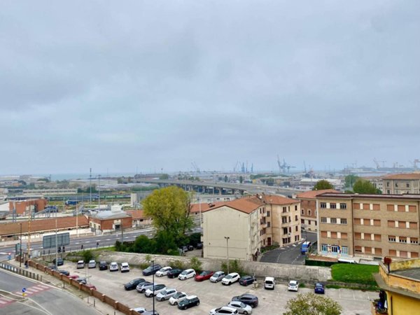 appartamento in vendita ad Ancona in zona Piano San Lazzaro