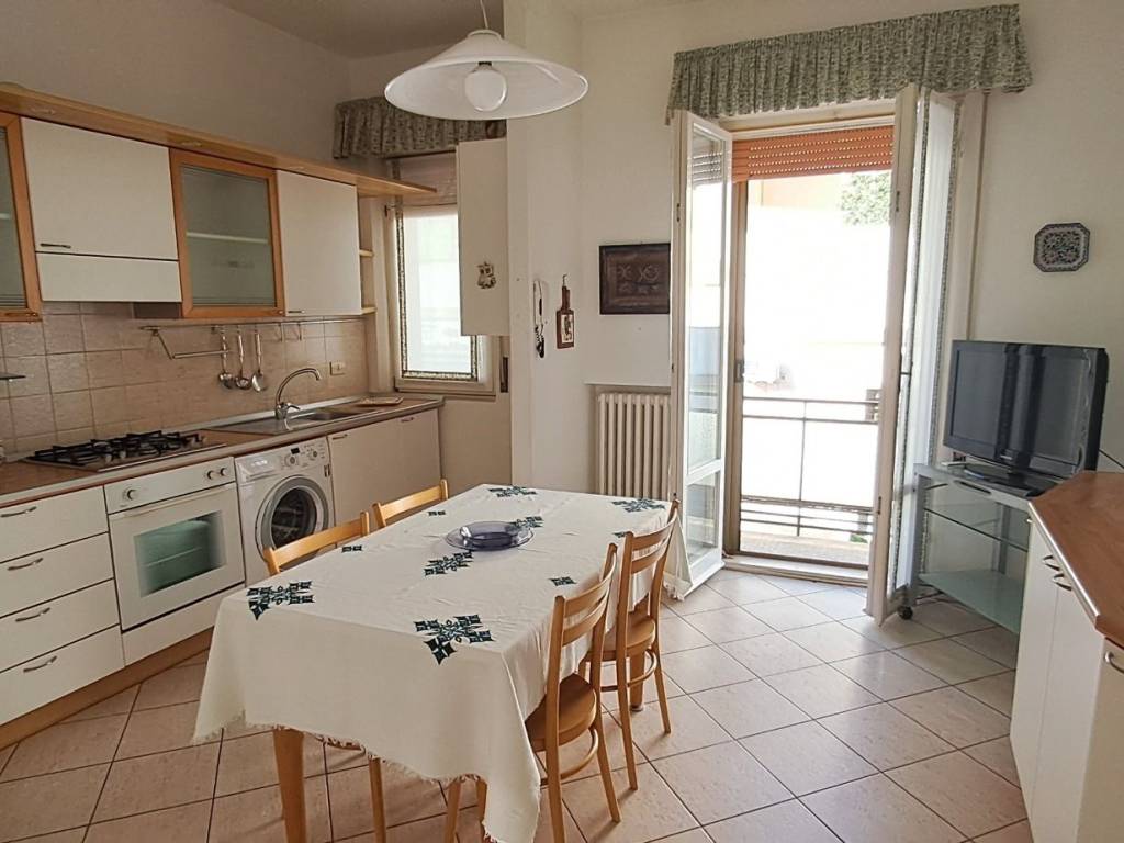 appartamento in vendita ad Ancona in zona Adriatico