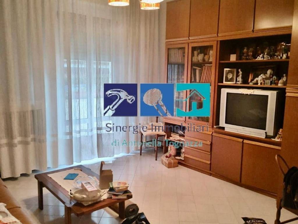 appartamento in vendita ad Ancona in zona Adriatico
