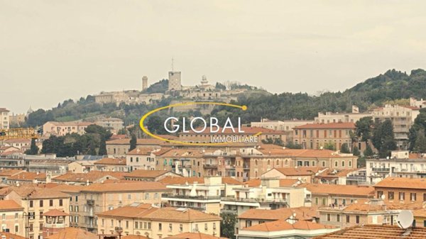 appartamento in vendita ad Ancona in zona Passetto