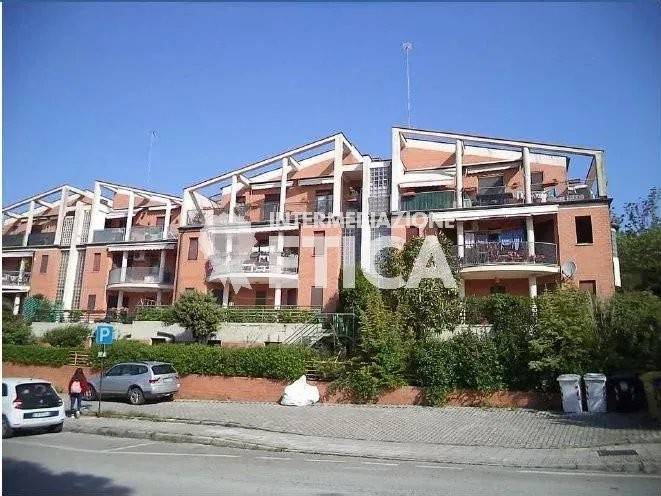 appartamento in vendita ad Ancona in zona Montedago