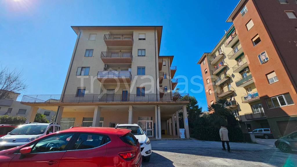 appartamento in vendita ad Ancona in zona Torrette