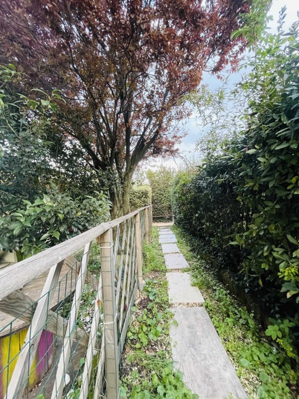 appartamento in vendita ad Ancona in zona Candia