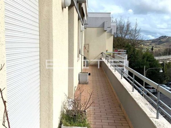 appartamento in vendita ad Ancona in zona Tavernelle